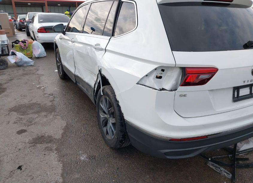 Photo 18 of 2022 Volkswagen Tiguan 2.0T SE (VIN 3VV2B7AX2NM123540)