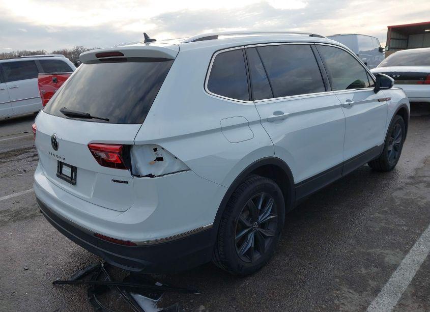 Photo 4 of 2022 Volkswagen Tiguan 2.0T SE (VIN 3VV2B7AX2NM123540)