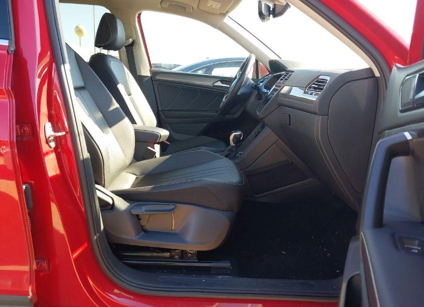 Photo 5 of 2022 Volkswagen Tiguan 2.0T SE (VIN 3VV2B7AX2NM168798)