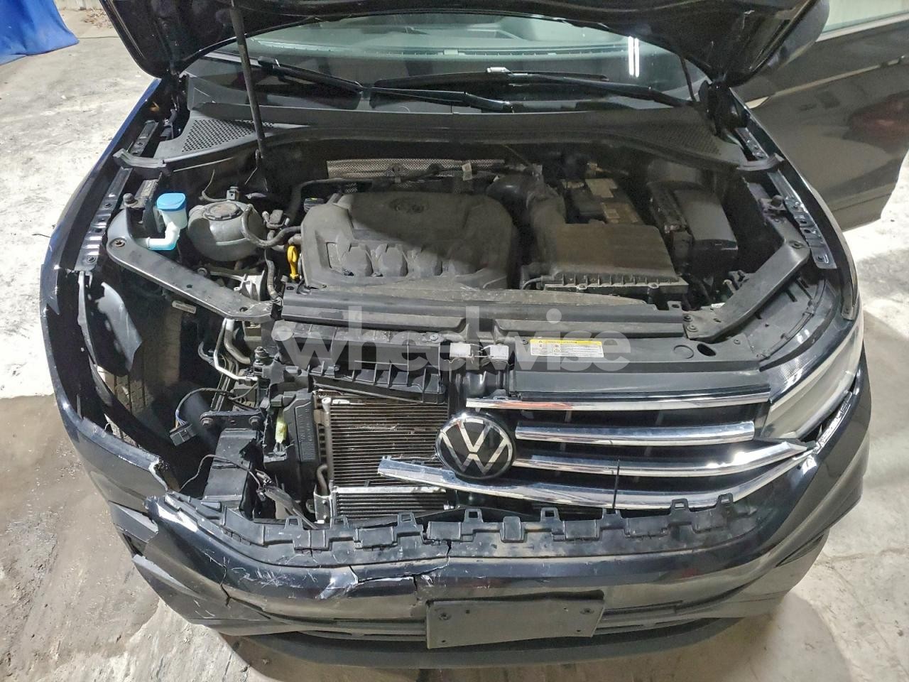 Photo 12 of 2024 VOLKSWAGEN TIGUAN SE (VIN 3VV2B7AX2RM045282)