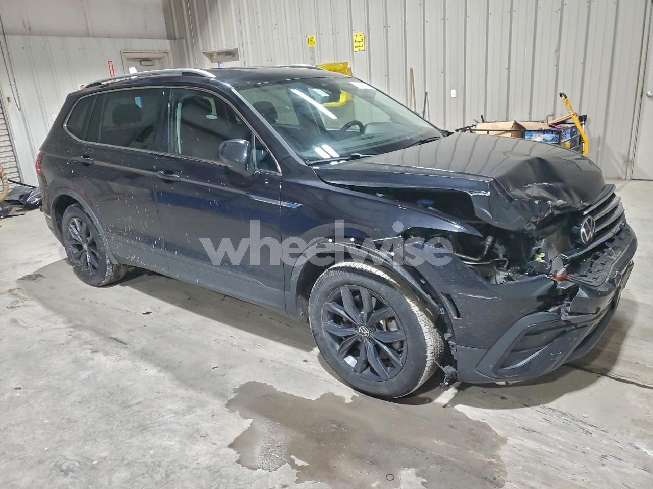 Photo 4 of 2024 VOLKSWAGEN TIGUAN SE (VIN 3VV2B7AX2RM045282)