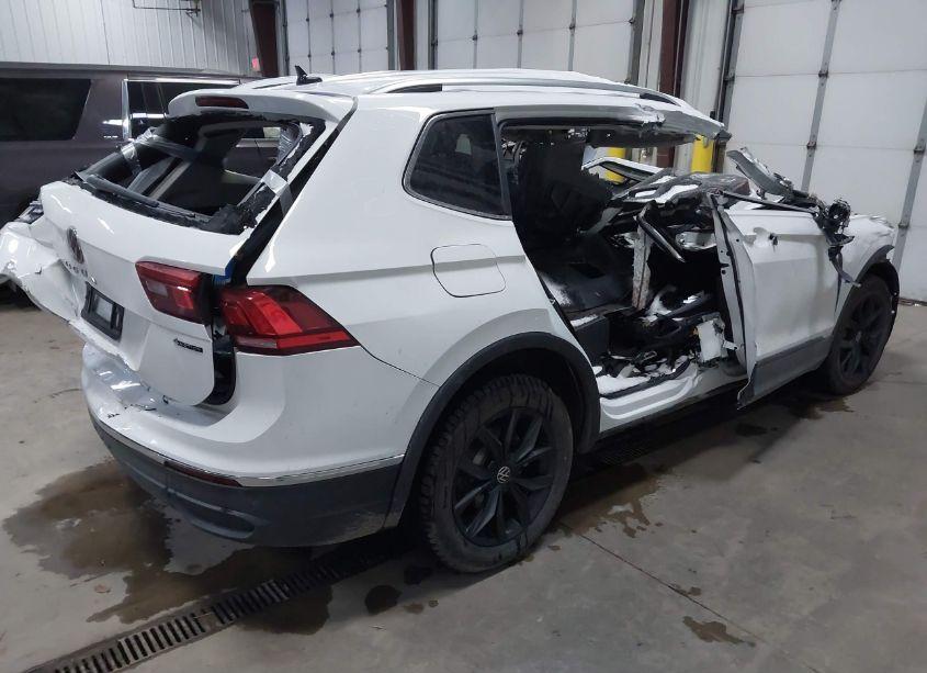 Photo 4 of 2024 Volkswagen Tiguan 2.0T SE/WOLFSBURG EDITION (VIN 3VV2B7AX2RM132034)