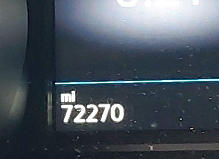 Photo 16 of 2018 Volkswagen Tiguan 2.0T SE/2.0T SEL (VIN 3VV2B7AX3JM037874)