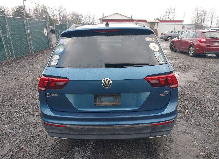 Photo 17 of 2018 Volkswagen Tiguan 2.0T SE/2.0T SEL (VIN 3VV2B7AX3JM037874)