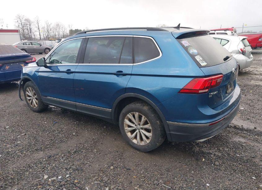 Photo 3 of 2018 Volkswagen Tiguan 2.0T SE/2.0T SEL (VIN 3VV2B7AX3JM037874)