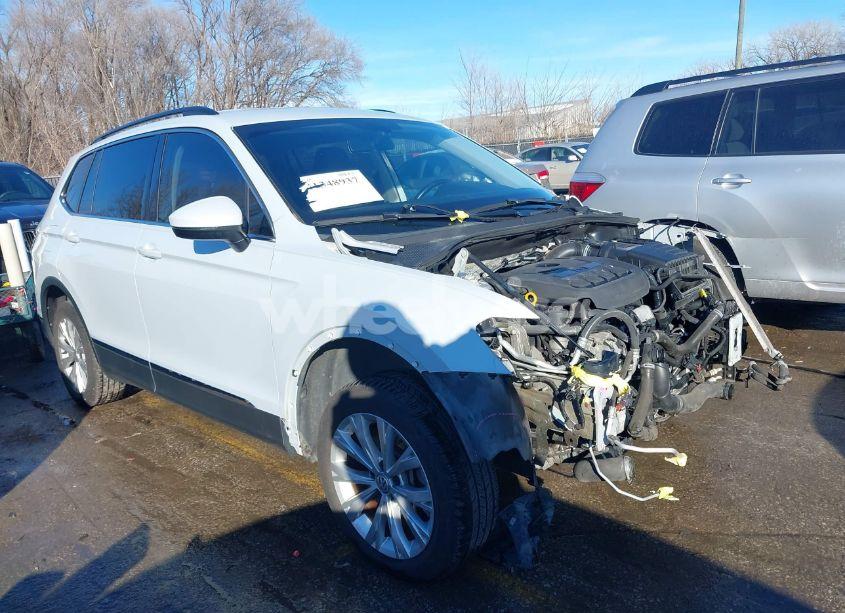 2018 Volkswagen Tiguan 2.0T SE/2.0T SEL (VIN 3VV2B7AX3JM072219) main photo