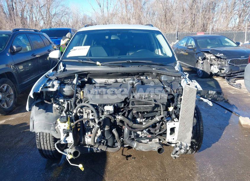 Photo 13 of 2018 Volkswagen Tiguan 2.0T SE/2.0T SEL (VIN 3VV2B7AX3JM072219)