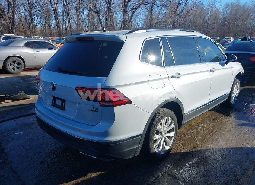 Photo 4 of 2018 Volkswagen Tiguan 2.0T SE/2.0T SEL (VIN 3VV2B7AX3JM072219)