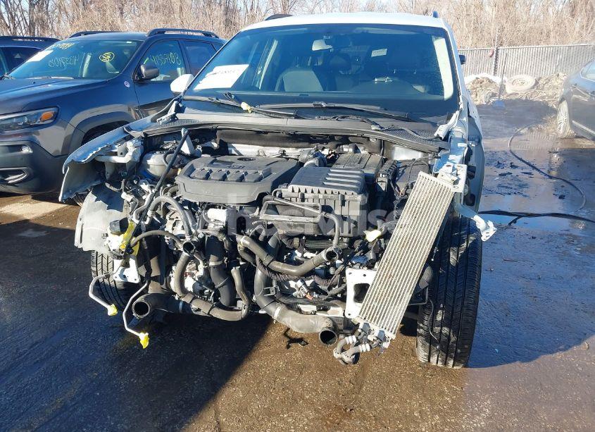 Photo 6 of 2018 Volkswagen Tiguan 2.0T SE/2.0T SEL (VIN 3VV2B7AX3JM072219)