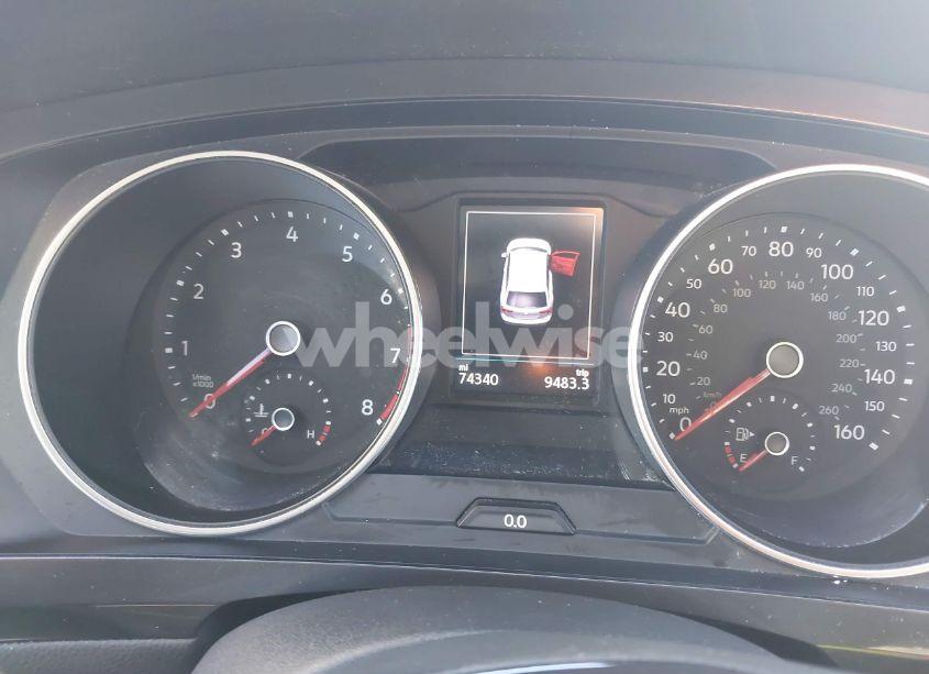 Photo 7 of 2018 Volkswagen Tiguan 2.0T SE/2.0T SEL (VIN 3VV2B7AX3JM072219)