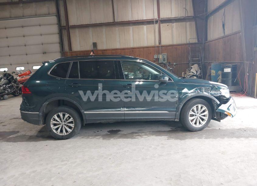 Photo 13 of 2018 Volkswagen Tiguan 2.0T SE/2.0T SEL (VIN 3VV2B7AX3JM133326)