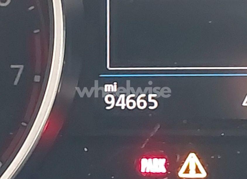 Photo 15 of 2018 Volkswagen Tiguan 2.0T SE/2.0T SEL (VIN 3VV2B7AX3JM133326)