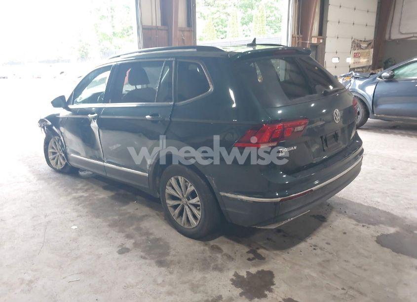 Photo 3 of 2018 Volkswagen Tiguan 2.0T SE/2.0T SEL (VIN 3VV2B7AX3JM133326)