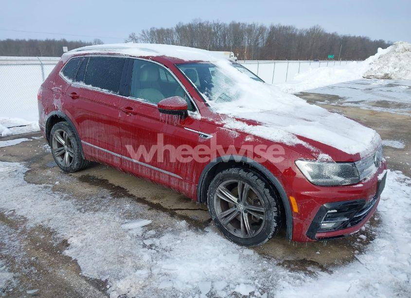 2018 Volkswagen Tiguan 2.0T SE/2.0T SEL (VIN 3VV2B7AX3JM148893) main photo