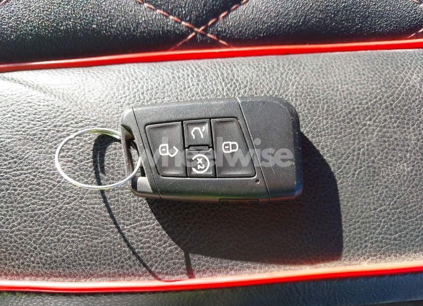 Photo 11 of 2018 Volkswagen Tiguan (VIN 3VV2B7AX3JM218828)