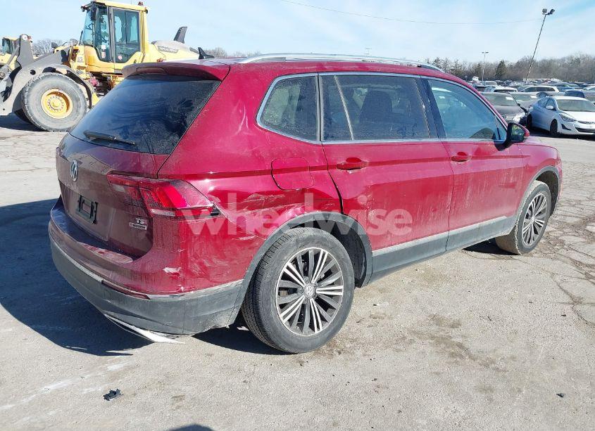 Photo 4 of 2018 Volkswagen Tiguan (VIN 3VV2B7AX3JM218828)