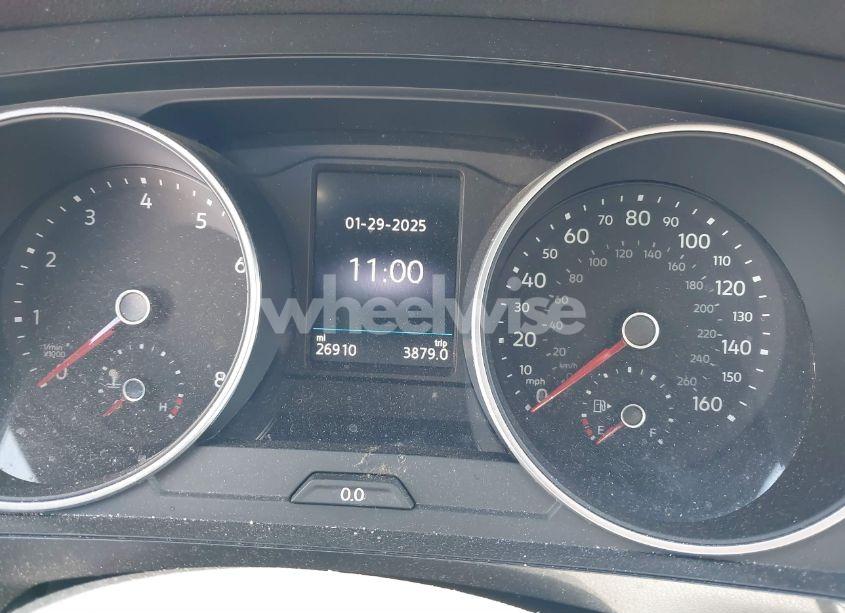 Photo 7 of 2018 Volkswagen Tiguan (VIN 3VV2B7AX3JM218828)