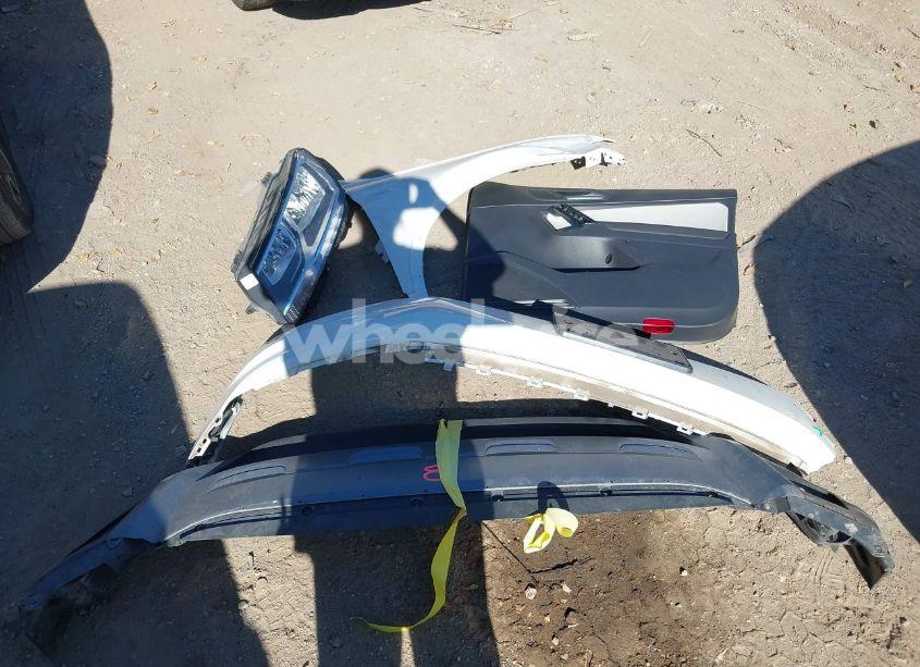 Photo 12 of 2019 Volkswagen Tiguan 2.0T SE/2.0T SEL/2.0T SEL R-LINE/2.0T SEL R-LINE BLACK (VIN 3VV2B7AX3KM040727)