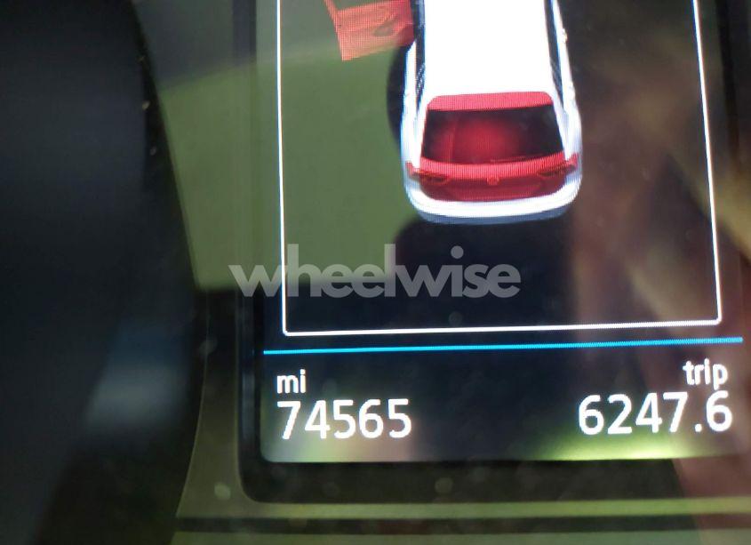 Photo 16 of 2019 Volkswagen Tiguan 2.0T SE/2.0T SEL/2.0T SEL R-LINE/2.0T SEL R-LINE BLACK (VIN 3VV2B7AX3KM040727)