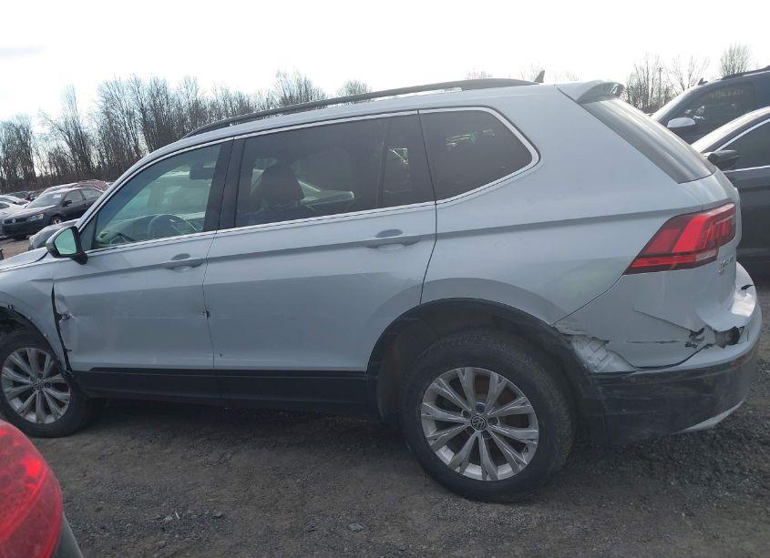 Photo 13 of 2019 Volkswagen Tiguan 2.0T SE/2.0T SEL/2.0T SEL R-LINE/2.0T SEL R-LINE BLACK (VIN 3VV2B7AX3KM069158)