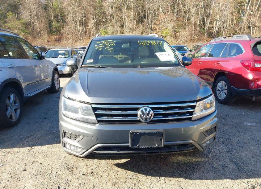 Photo 12 of 2019 Volkswagen Tiguan 2.0T SE/2.0T SEL/2.0T SEL R-LINE/2.0T SEL R-LINE BLACK (VIN 3VV2B7AX3KM144716)