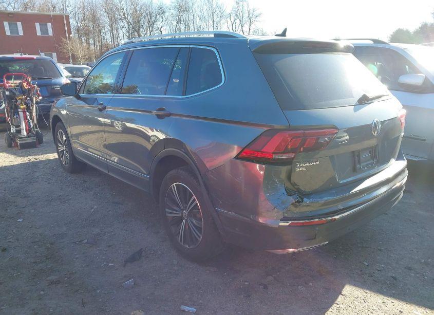 Photo 3 of 2019 Volkswagen Tiguan 2.0T SE/2.0T SEL/2.0T SEL R-LINE/2.0T SEL R-LINE BLACK (VIN 3VV2B7AX3KM144716)