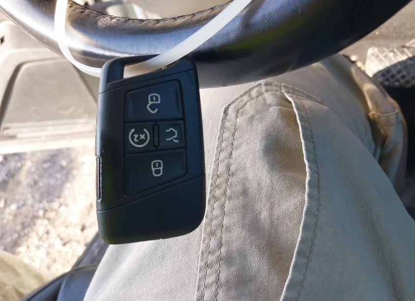 Photo 11 of 2019 Volkswagen Tiguan 2.0T SE/2.0T SEL/2.0T SEL R-LINE/2.0T SEL R-LINE BLACK (VIN 3VV2B7AX3KM160883)