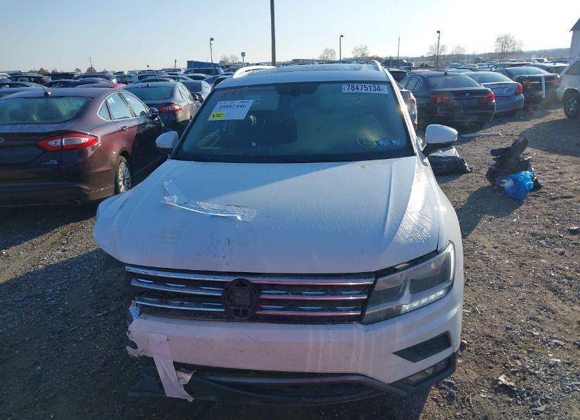 Photo 12 of 2019 Volkswagen Tiguan 2.0T SE/2.0T SEL/2.0T SEL R-LINE/2.0T SEL R-LINE BLACK (VIN 3VV2B7AX3KM160883)