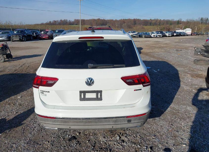 Photo 16 of 2019 Volkswagen Tiguan 2.0T SE/2.0T SEL/2.0T SEL R-LINE/2.0T SEL R-LINE BLACK (VIN 3VV2B7AX3KM160883)
