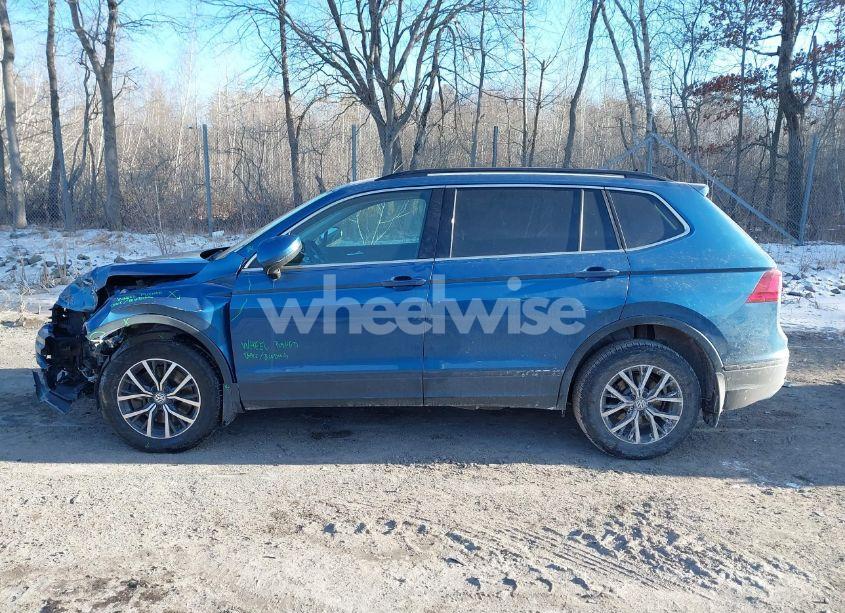 Photo 14 of 2019 Volkswagen Tiguan 2.0T SE/2.0T SEL/2.0T SEL R-LINE/2.0T SEL R-LINE BLACK (VIN 3VV2B7AX3KM170832)