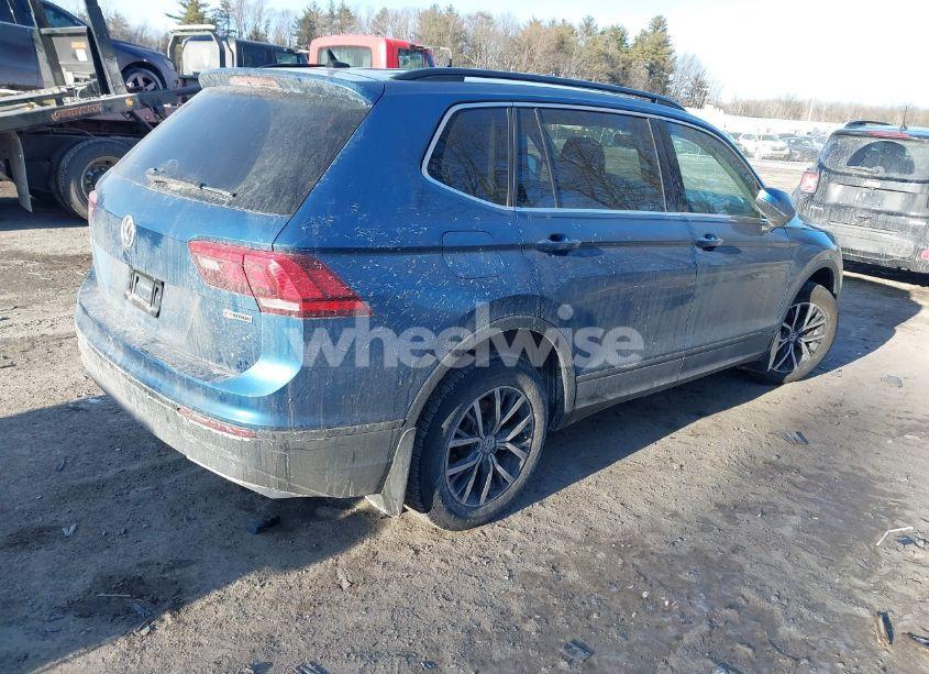 Photo 4 of 2019 Volkswagen Tiguan 2.0T SE/2.0T SEL/2.0T SEL R-LINE/2.0T SEL R-LINE BLACK (VIN 3VV2B7AX3KM170832)