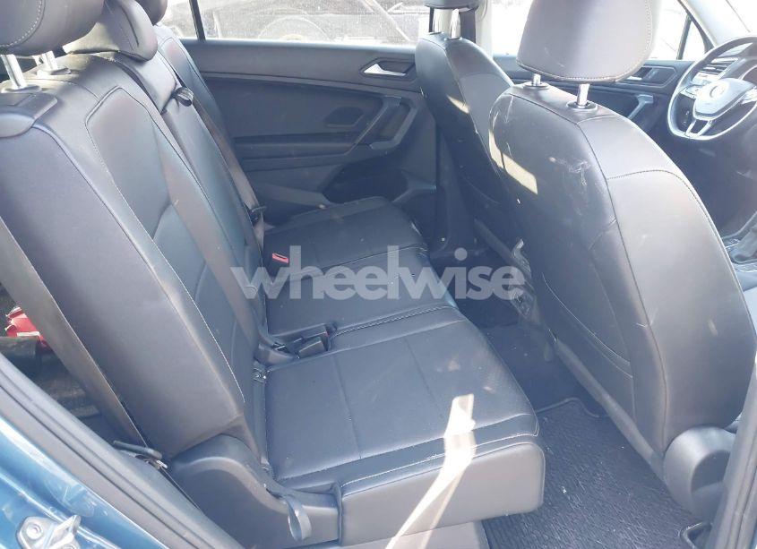 Photo 8 of 2019 Volkswagen Tiguan 2.0T SE/2.0T SEL/2.0T SEL R-LINE/2.0T SEL R-LINE BLACK (VIN 3VV2B7AX3KM170832)