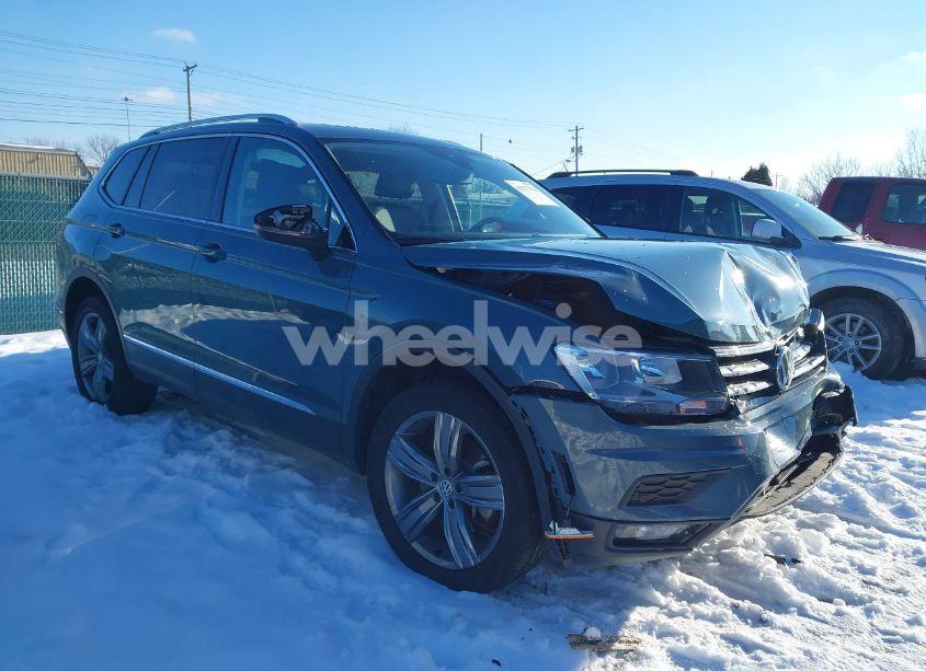 2020 Volkswagen Tiguan 2.0T SE/2.0T SE R-LINE BLACK/2.0T SEL (VIN 3VV2B7AX3LM025954) main photo