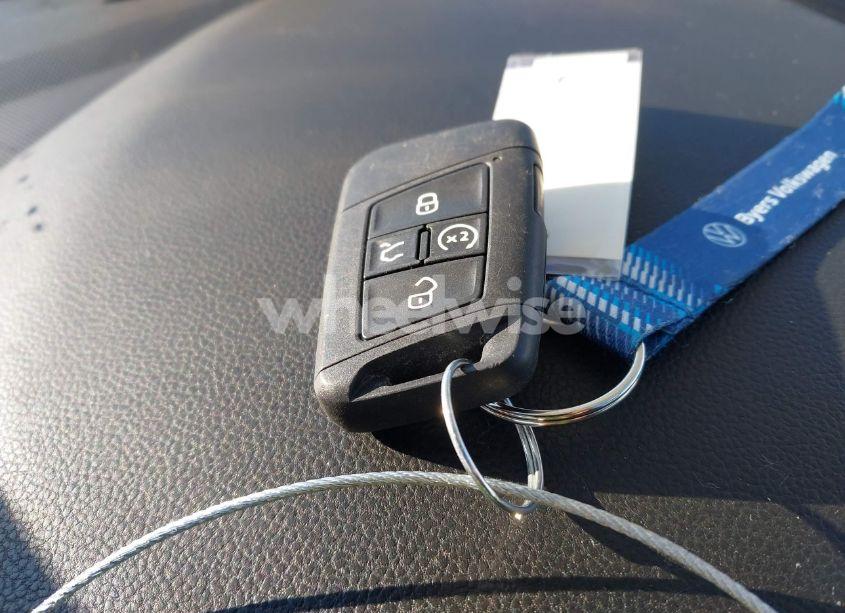 Photo 11 of 2020 Volkswagen Tiguan 2.0T SE/2.0T SE R-LINE BLACK/2.0T SEL (VIN 3VV2B7AX3LM025954)