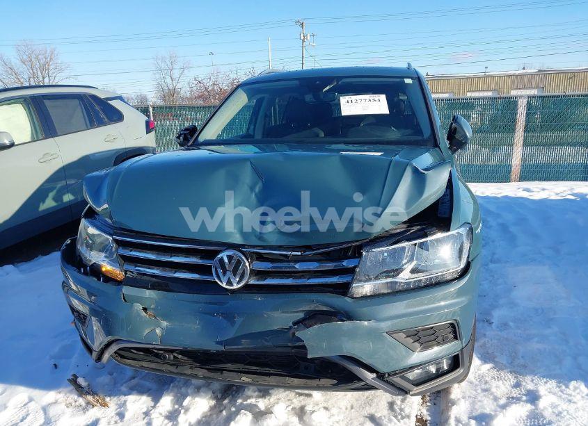 Photo 12 of 2020 Volkswagen Tiguan 2.0T SE/2.0T SE R-LINE BLACK/2.0T SEL (VIN 3VV2B7AX3LM025954)