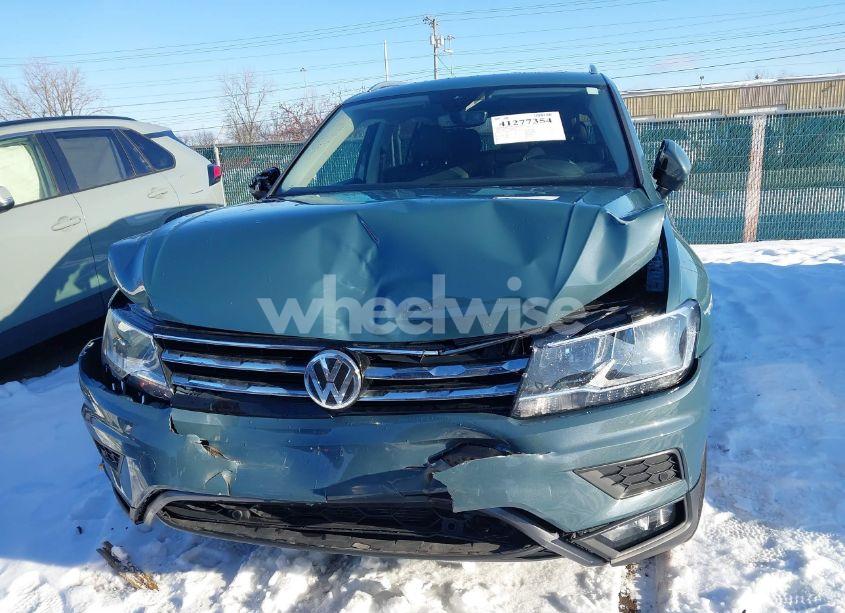 Photo 6 of 2020 Volkswagen Tiguan 2.0T SE/2.0T SE R-LINE BLACK/2.0T SEL (VIN 3VV2B7AX3LM025954)