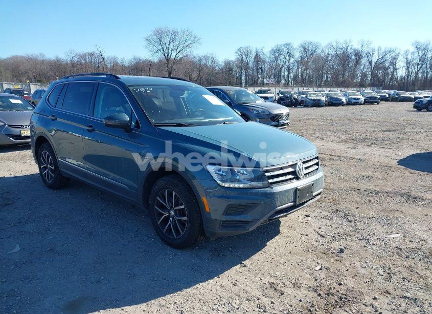 2020 Volkswagen Tiguan 2.0T SE/2.0T SE R-LINE BLACK/2.0T SEL (VIN 3VV2B7AX3LM151148) main photo
