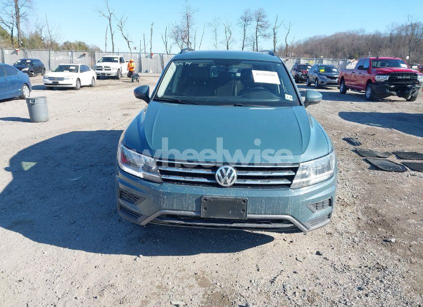 Photo 11 of 2020 Volkswagen Tiguan 2.0T SE/2.0T SE R-LINE BLACK/2.0T SEL (VIN 3VV2B7AX3LM151148)