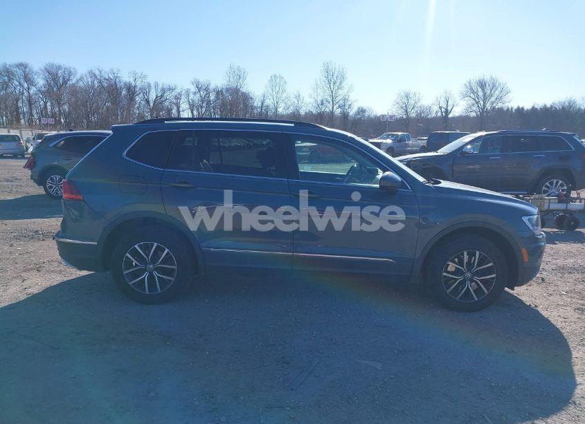 Photo 12 of 2020 Volkswagen Tiguan 2.0T SE/2.0T SE R-LINE BLACK/2.0T SEL (VIN 3VV2B7AX3LM151148)