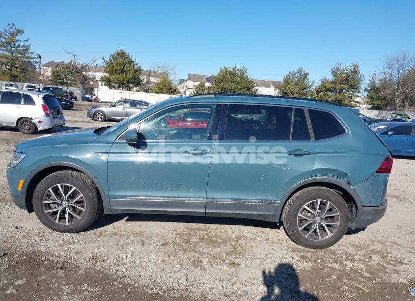 Photo 13 of 2020 Volkswagen Tiguan 2.0T SE/2.0T SE R-LINE BLACK/2.0T SEL (VIN 3VV2B7AX3LM151148)