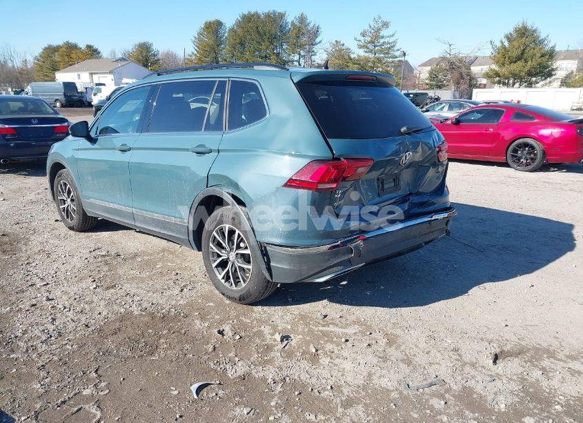 Photo 3 of 2020 Volkswagen Tiguan 2.0T SE/2.0T SE R-LINE BLACK/2.0T SEL (VIN 3VV2B7AX3LM151148)