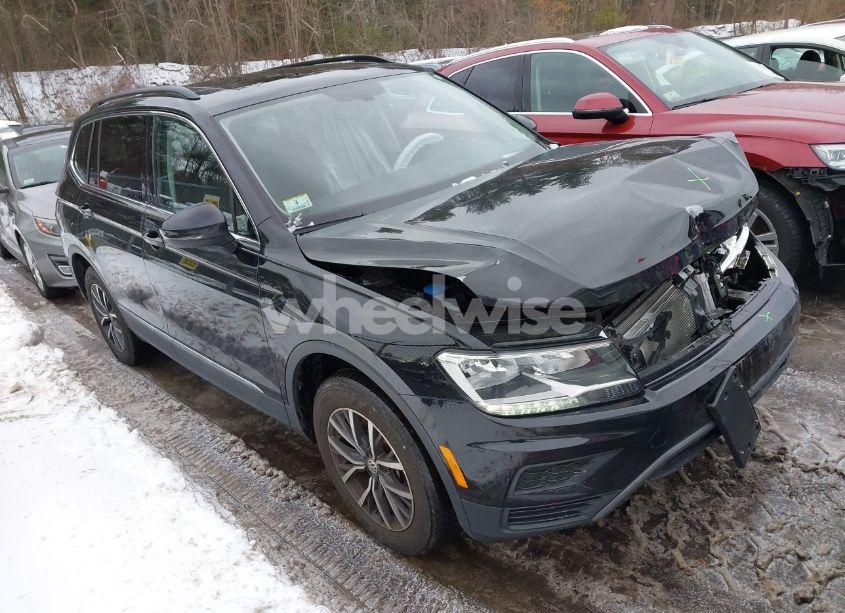 2020 Volkswagen Tiguan 2.0T SE/2.0T SE R-LINE BLACK/2.0T SEL (VIN 3VV2B7AX3LM181279) main photo