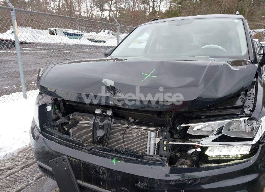 Photo 12 of 2020 Volkswagen Tiguan 2.0T SE/2.0T SE R-LINE BLACK/2.0T SEL (VIN 3VV2B7AX3LM181279)