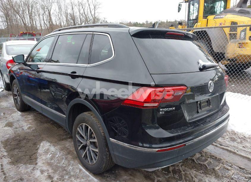 Photo 3 of 2020 Volkswagen Tiguan 2.0T SE/2.0T SE R-LINE BLACK/2.0T SEL (VIN 3VV2B7AX3LM181279)