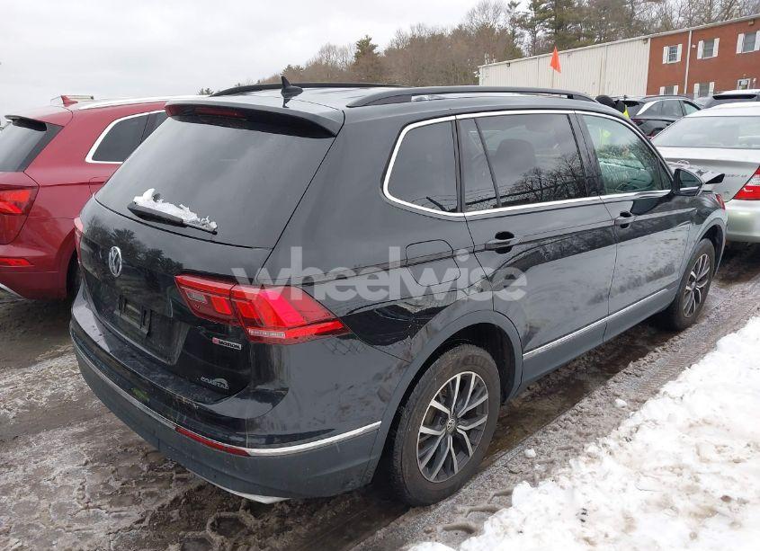 Photo 4 of 2020 Volkswagen Tiguan 2.0T SE/2.0T SE R-LINE BLACK/2.0T SEL (VIN 3VV2B7AX3LM181279)