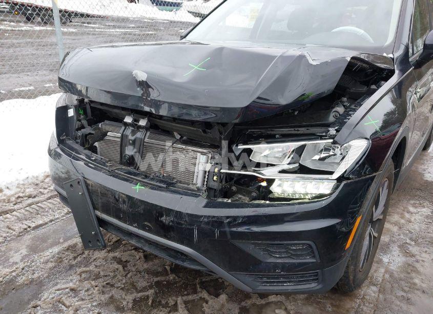 Photo 6 of 2020 Volkswagen Tiguan 2.0T SE/2.0T SE R-LINE BLACK/2.0T SEL (VIN 3VV2B7AX3LM181279)