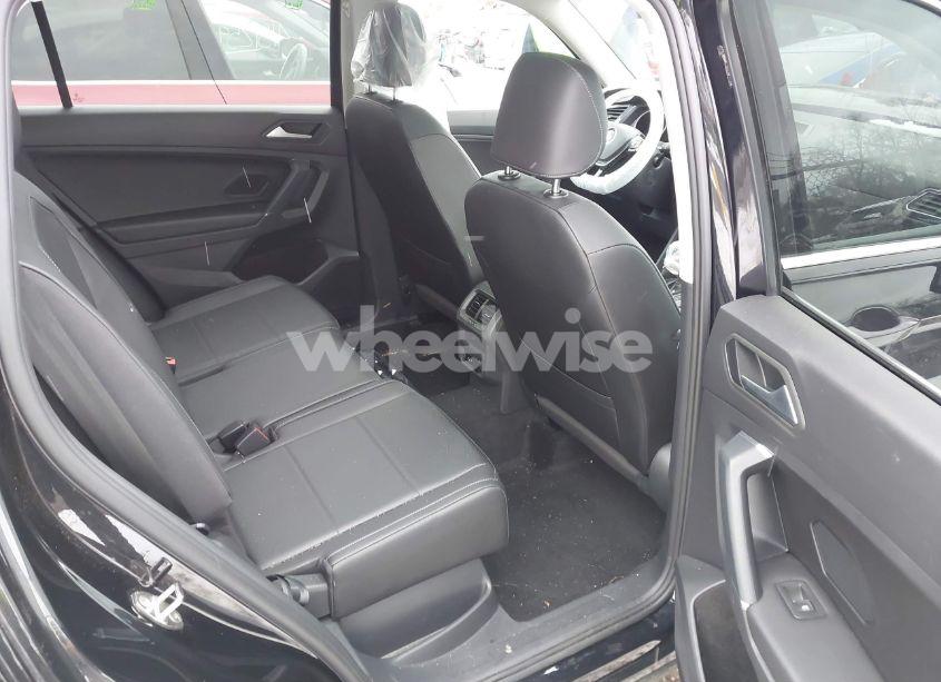 Photo 8 of 2020 Volkswagen Tiguan 2.0T SE/2.0T SE R-LINE BLACK/2.0T SEL (VIN 3VV2B7AX3LM181279)