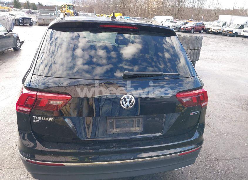Photo 15 of 2020 Volkswagen Tiguan 2.0T SE/2.0T SE R-LINE BLACK/2.0T SEL (VIN 3VV2B7AX3LM182058)