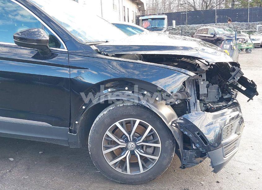 Photo 16 of 2020 Volkswagen Tiguan 2.0T SE/2.0T SE R-LINE BLACK/2.0T SEL (VIN 3VV2B7AX3LM182058)