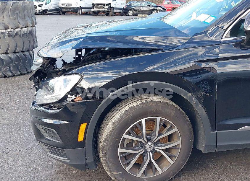 Photo 17 of 2020 Volkswagen Tiguan 2.0T SE/2.0T SE R-LINE BLACK/2.0T SEL (VIN 3VV2B7AX3LM182058)